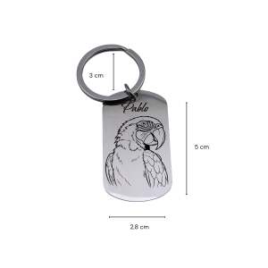 Wymiary personalizowanego breloka z grawerem papugi: 5 × 2,8 cm i kółko 3 cm